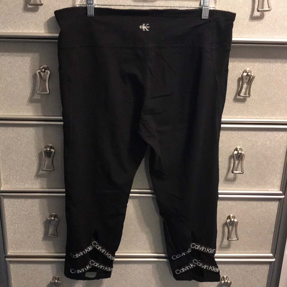Calvin Klein Logo Lace Up Legging Capri w Pockets